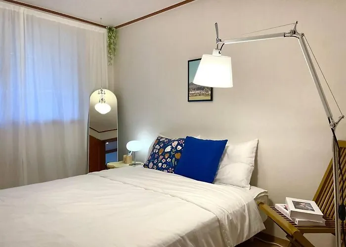 Ongi Villa *